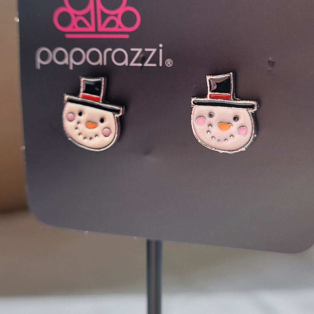 5/$25💎 Festive Snowman Earrings